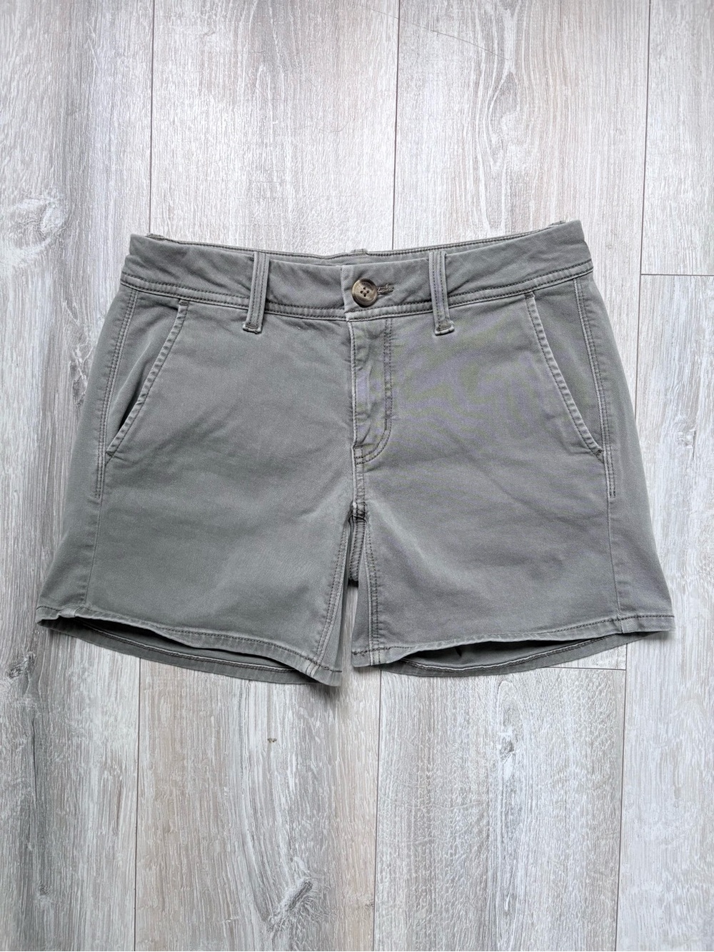 American Eagle Outfitters Super Stretch Midi Green Women's Shorts